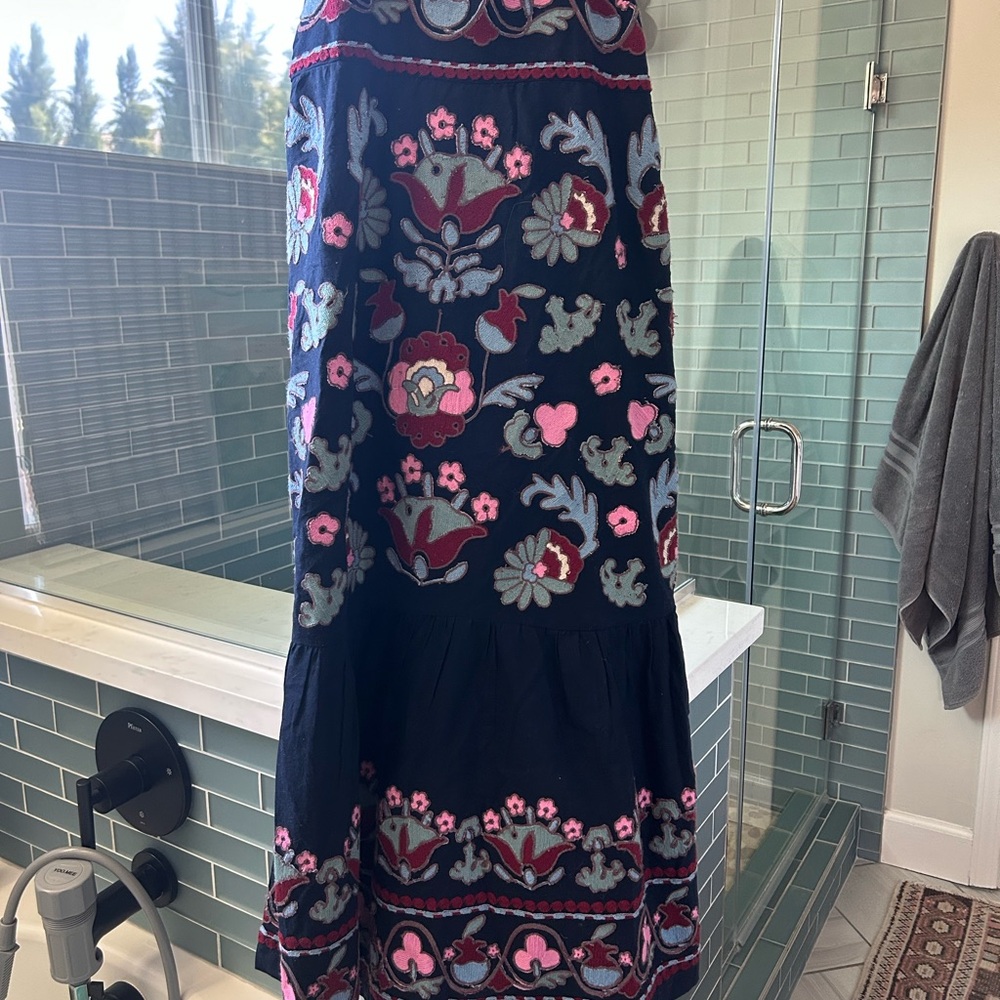 Sea Floral Embroidered Women's Skirt - Black and Pink